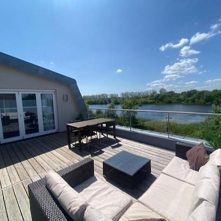 Reed Warbler - Hm111 - Lower Mill Estate Penthouse Apartment With Spa Access Somerford Keynes Zewnętrze zdjęcie